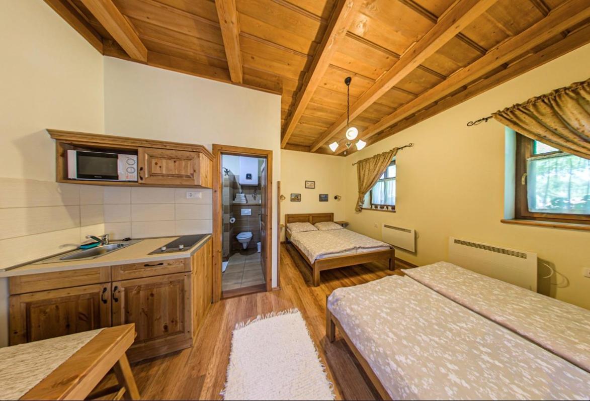 Toth Vendeghaz Es Apartmanhaz Ujfeherto 外观 照片