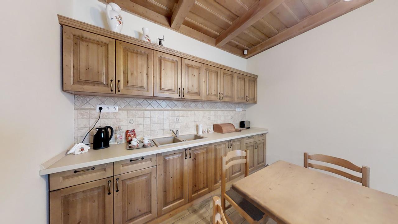 Toth Vendeghaz Es Apartmanhaz Ujfeherto 外观 照片