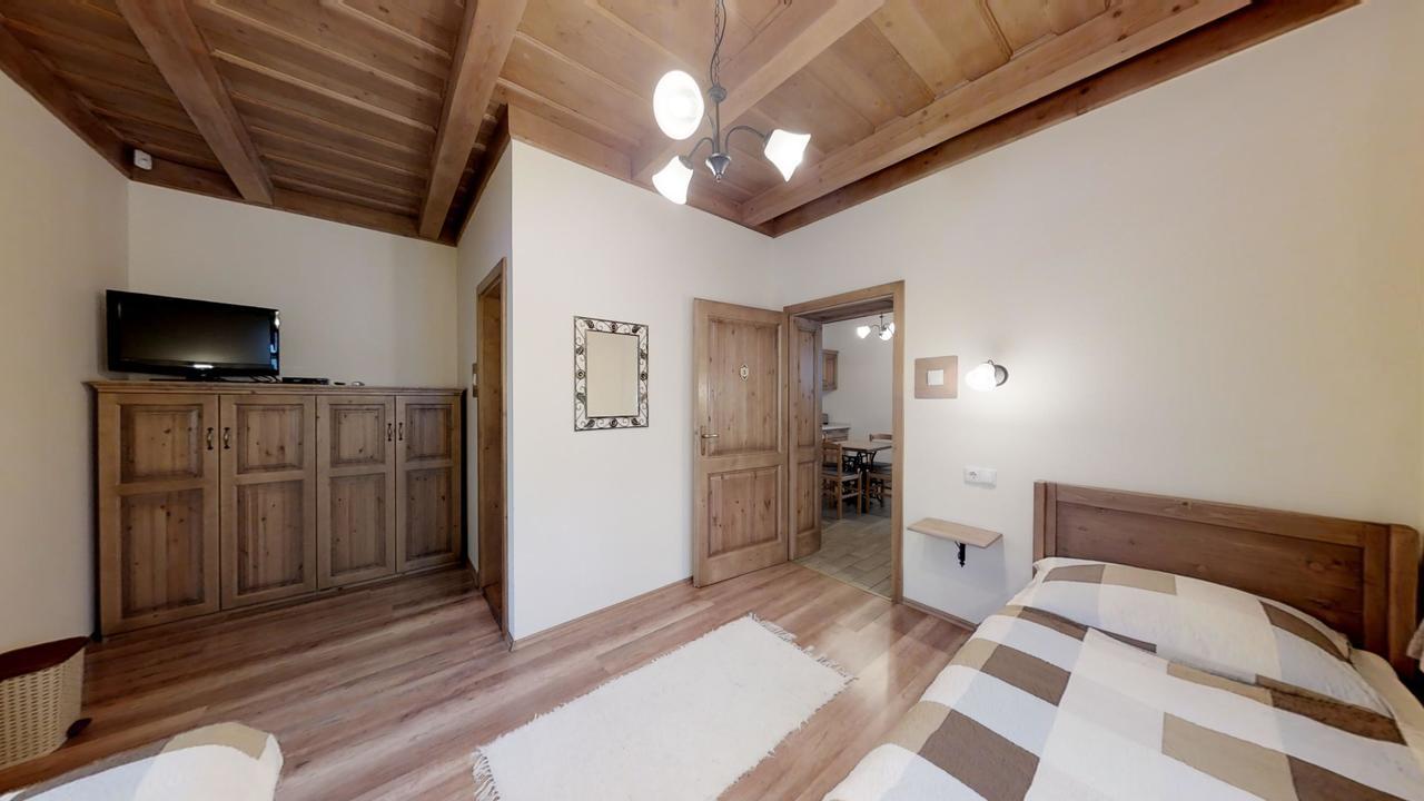 Toth Vendeghaz Es Apartmanhaz Ujfeherto 外观 照片